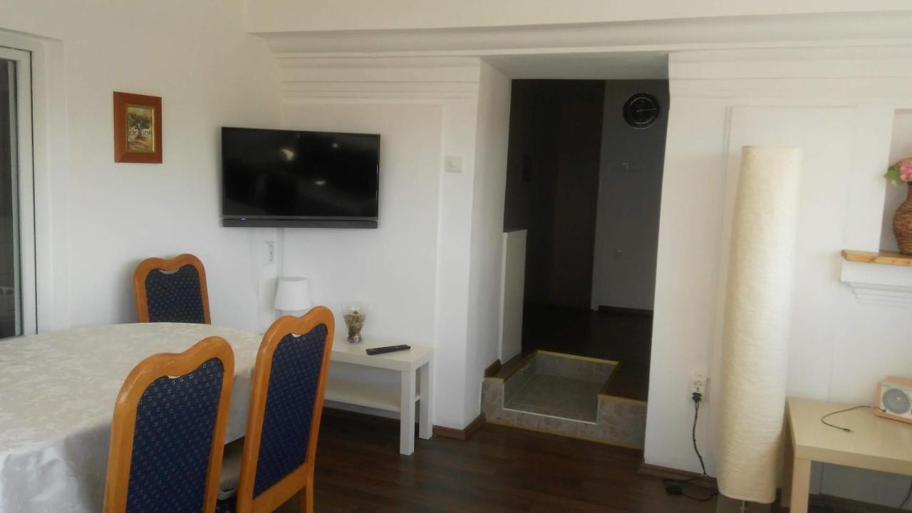 Apartmani Lela セルツェ エクステリア 写真
